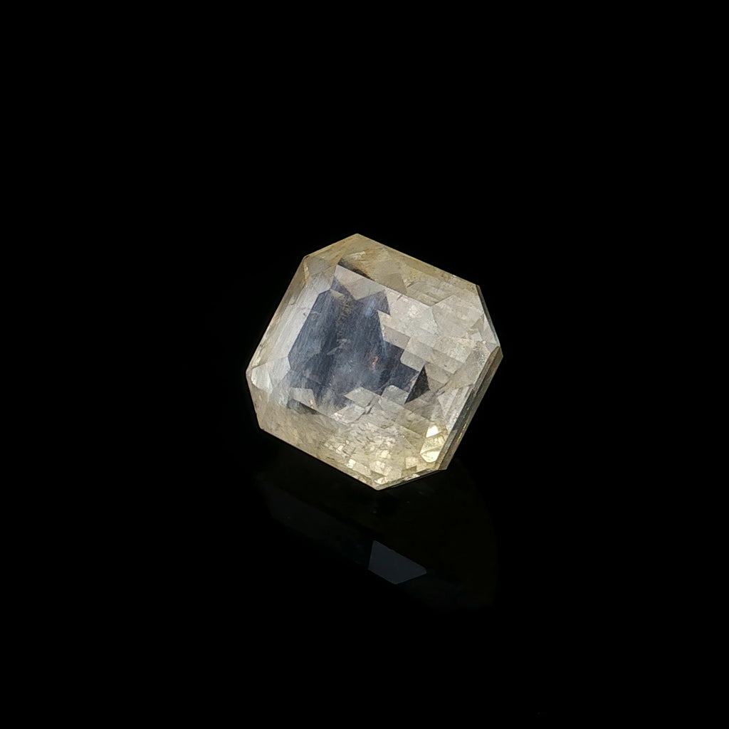 27.47 Cts Natural Light Yellow Sapphire