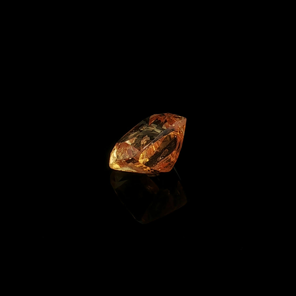 4.11 Cts Yellow Sapphire (Natural)
