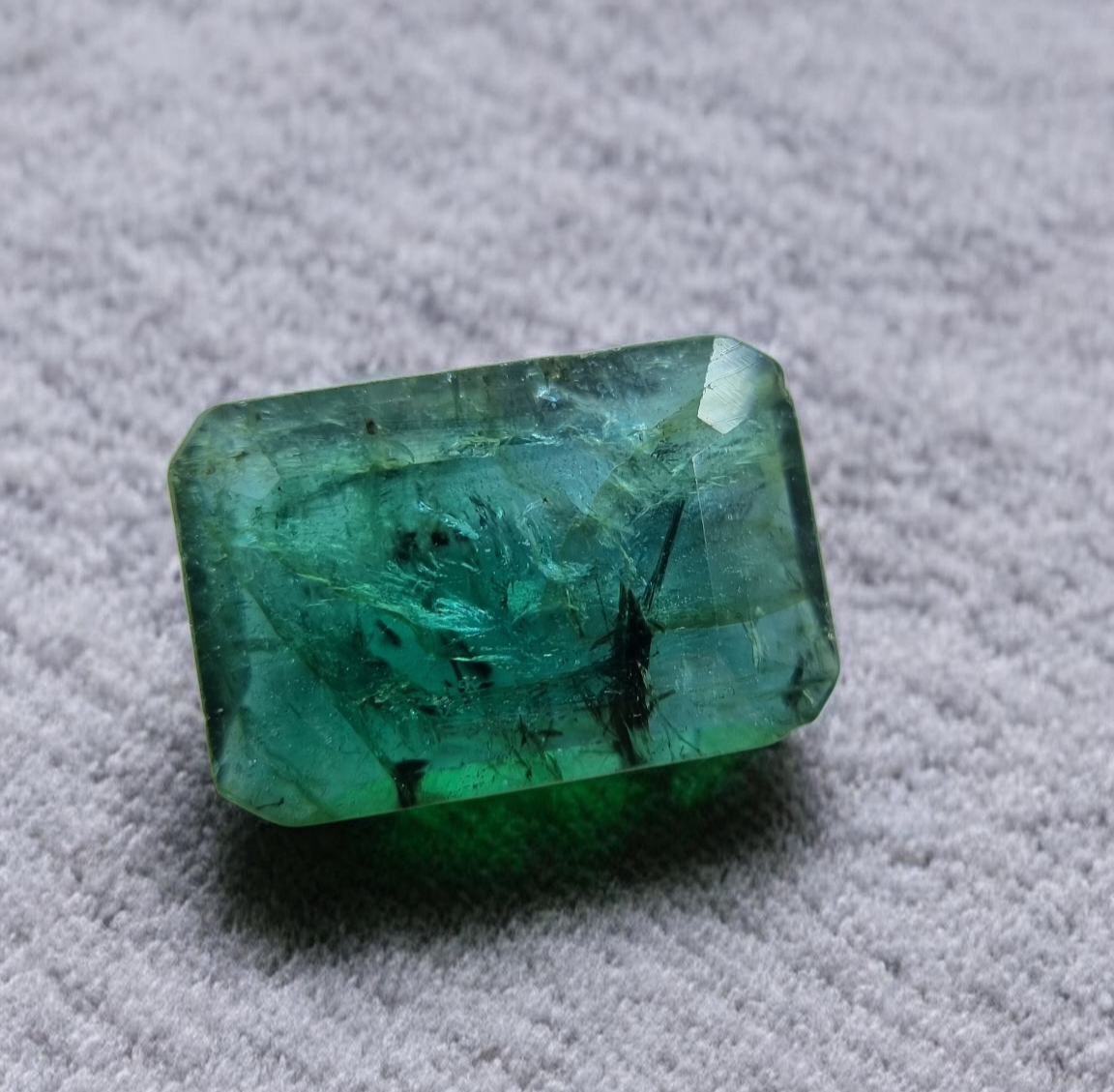 8.15 Cts Natural Zambian Emerald (Emerald Cut)
