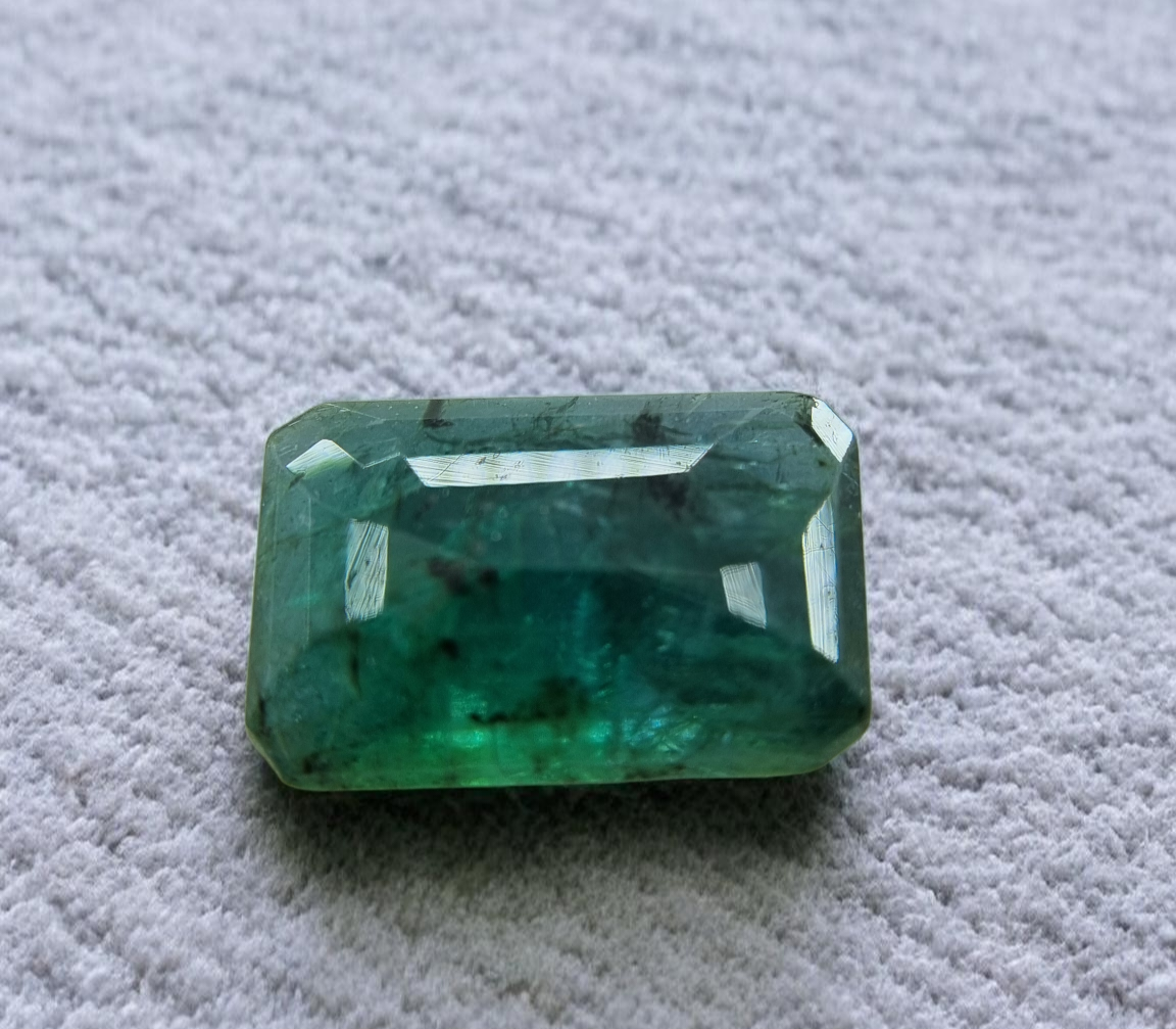 8.15 Cts Natural Zambian Emerald (Emerald Cut)