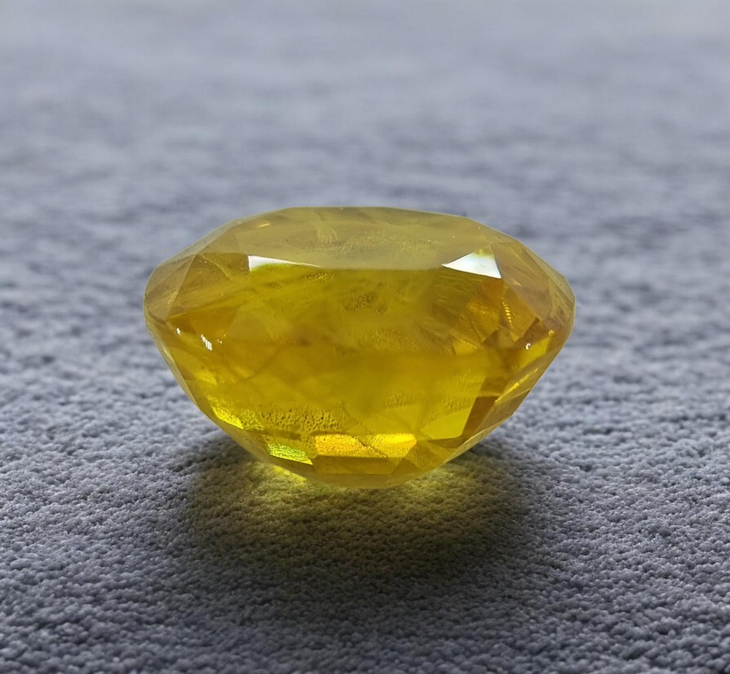 17.6 Cts Natural Thai Yellow Sapphire (Oval Cut)