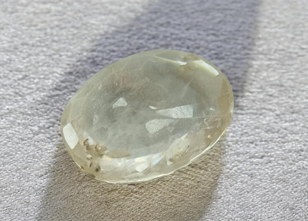 4.38 Cts Natural Ceylon Yellow Sapphire – Oval Cut
