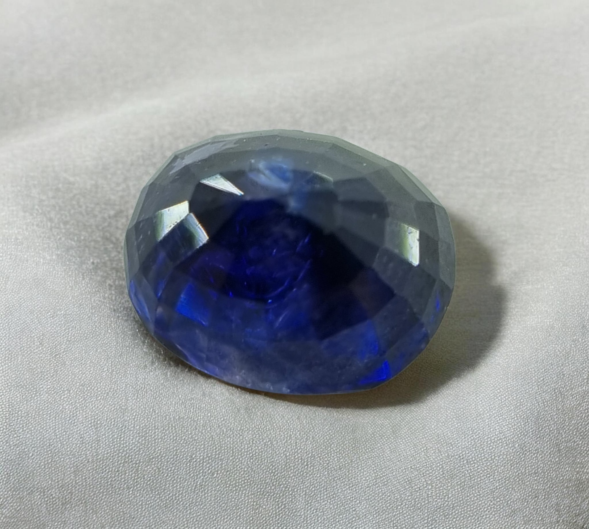 4.28 Cts Natural Kashmir Blue Sapphire – Oval Cut, DGLA Certified