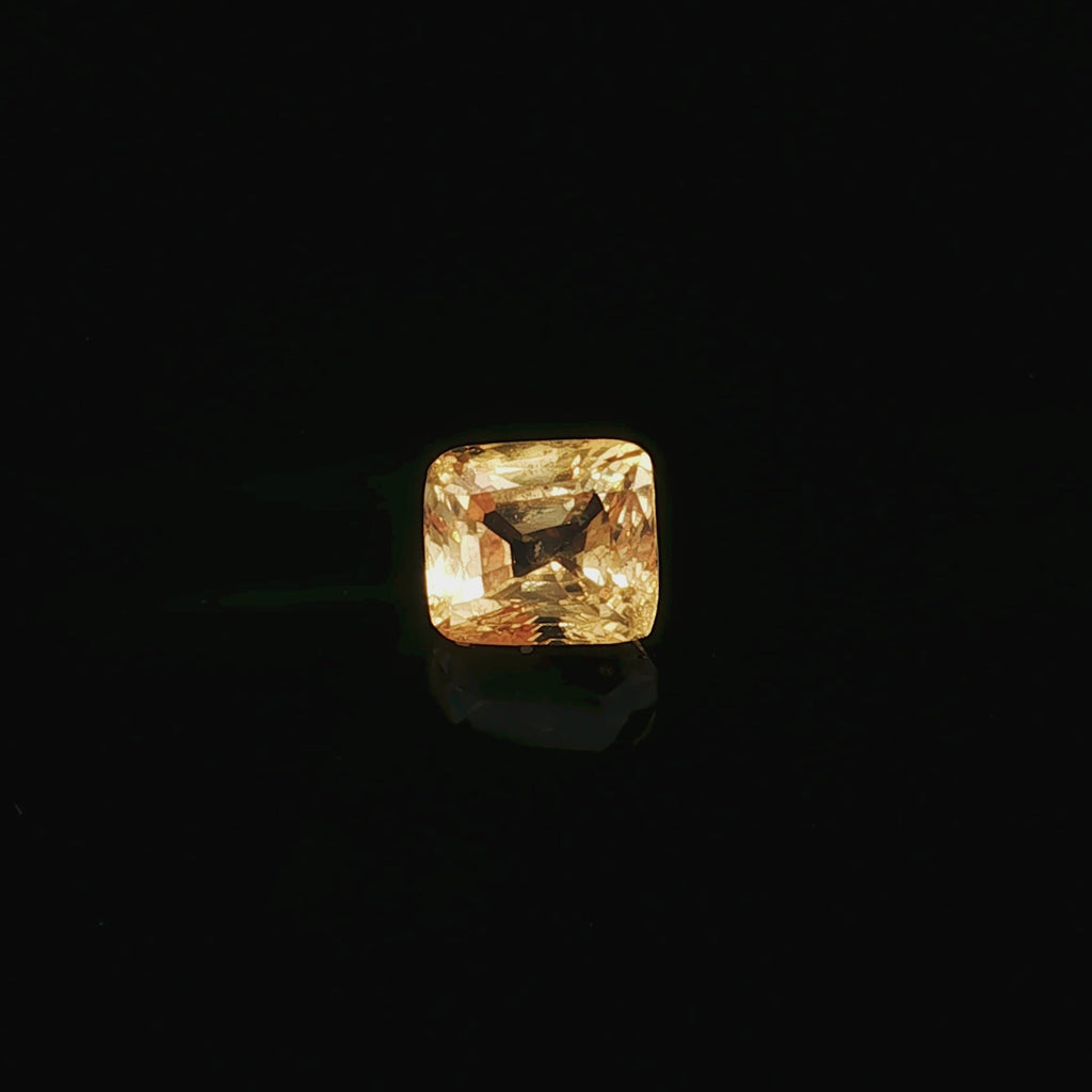 4.11 Cts Yellow Sapphire (Natural)